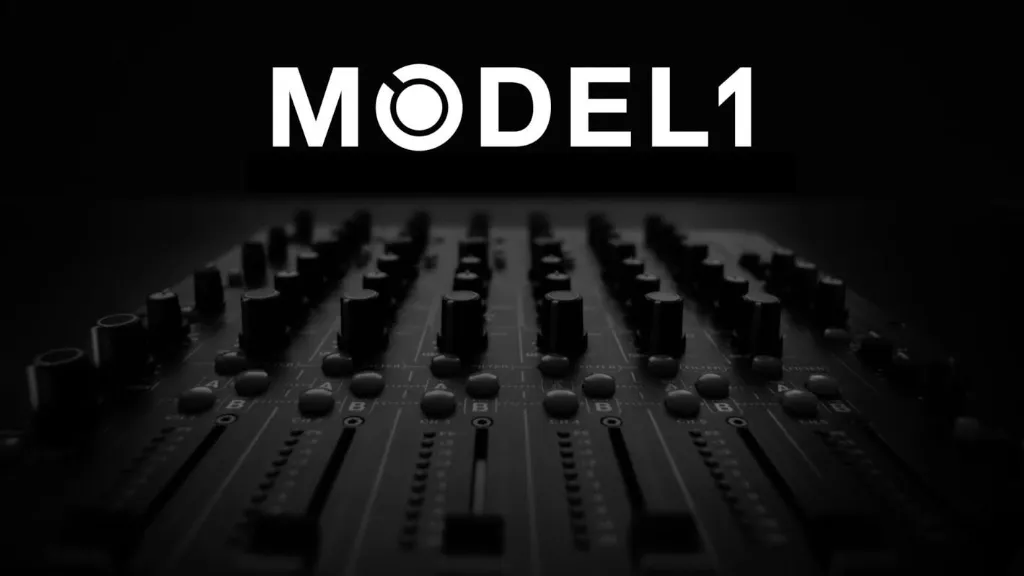 model1_tour.webp