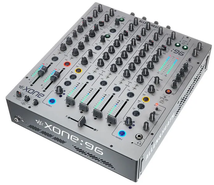 13896846_800.webp