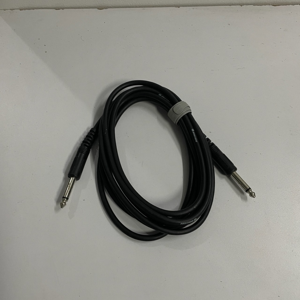 Cable 1/4 a 1/4 negro corto