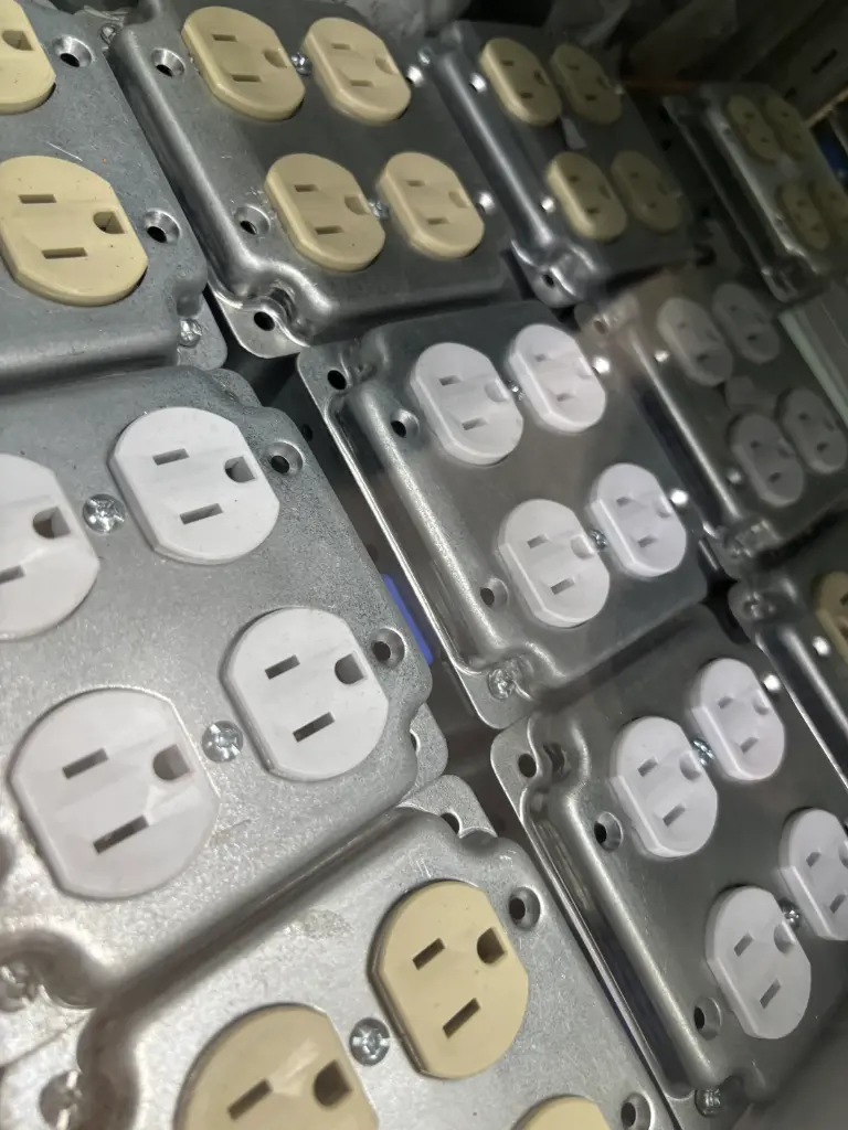 Cajas de Tomacorriente Dúplex (Stage Box) 