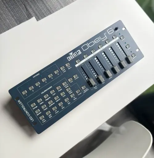 Control de Luces DMX Profesional y Compacto: CHAUVET DJ Obey™ 6